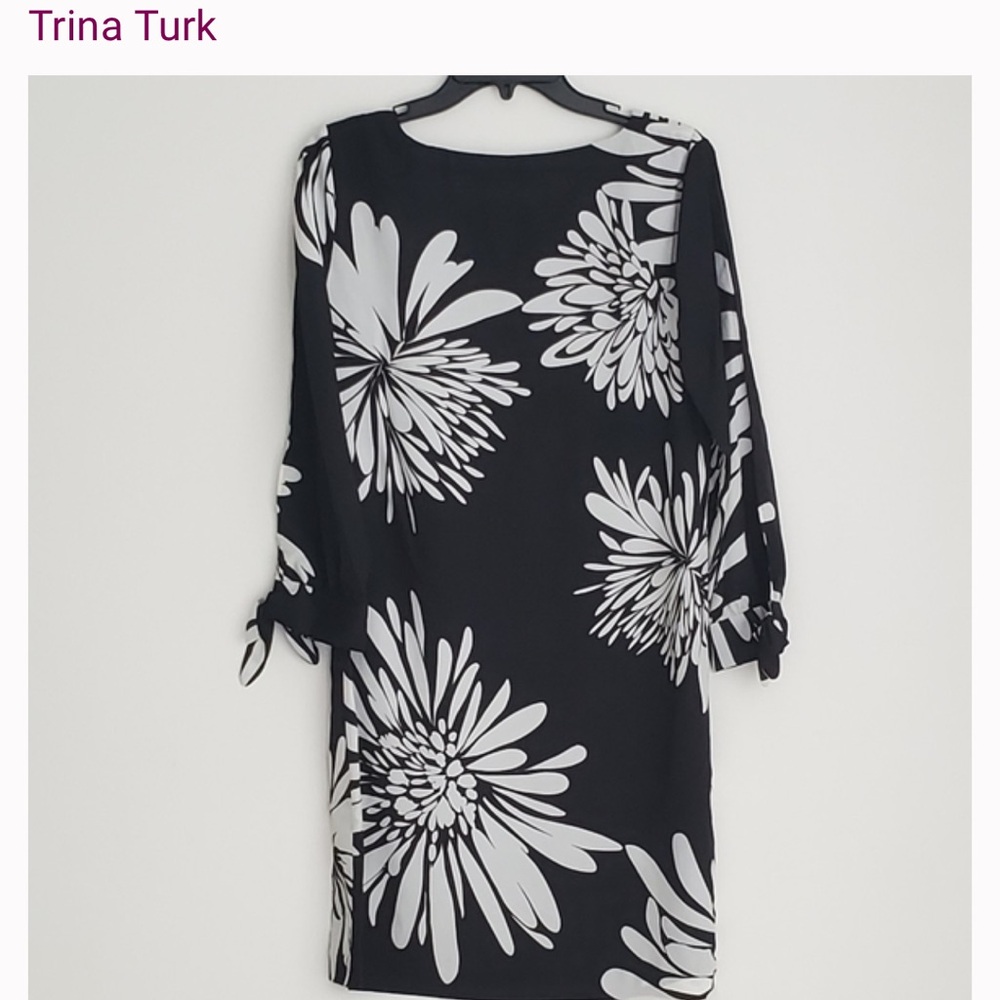 Trina Turk Black/White Fondness Floral Solit Sleeve Satin Shift Dress L